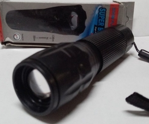 Фонарик ручной на батарейках 3хААА, пластик, ZOOM, 8400 (60)