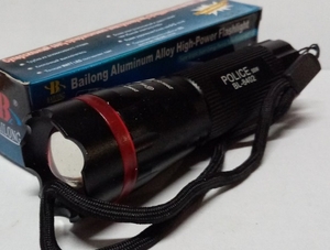 Фонарик ручной на батарейках 3хААА, металл, ZOOM, 8402 (1/60)