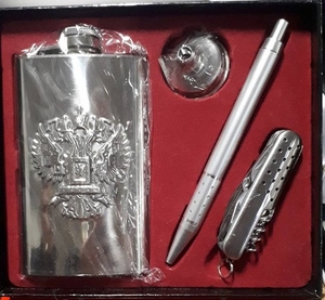 Набор подарочный ГЕРБ, чеканка (фляга, ручка, нож-штопор, лейка) арт. 7А