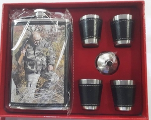 Набор ПУТИН (фляга 9OZ, 4 стопки, воронка)  001-1