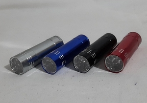 Фонарик ручной на батарейках 3хААА, 9LED, металл, микс, 909 (24)