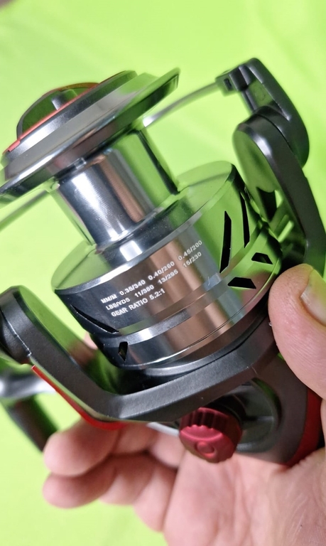 Катушка Hooligan, 7+1 подшип, 5.2:1, металл, ZV6000