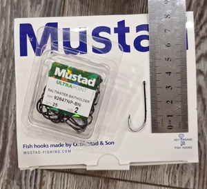 Крючки MUSTAD UltraPoint 25шт (92647NP-BN) на пеленгаса №2