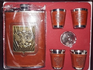 Набор (фляга Герб кожа, 4 стопки, лейка) 1804