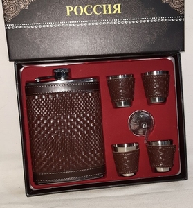 Набор: фляга, 4 стопки, лейка 9С (10)